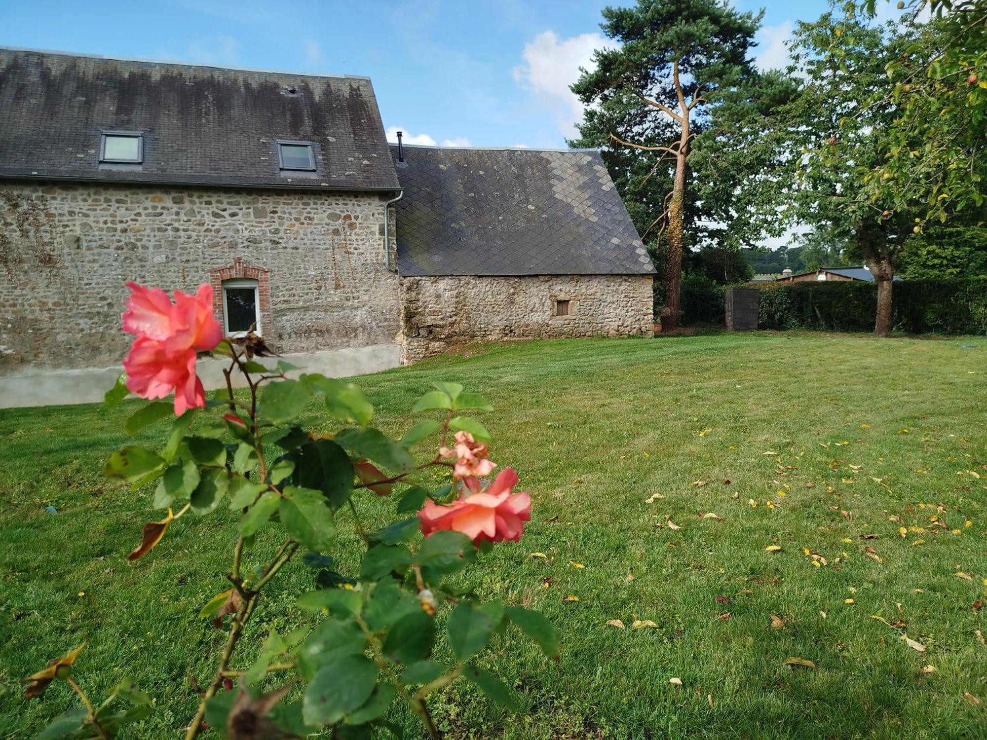 Le Gite De La Haie Portee Lignieres-Orgeres Luaran gambar